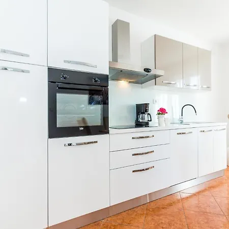 One-bedroom Holiday In * Vadalj