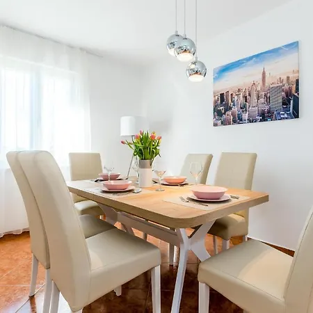One-bedroom Holiday In