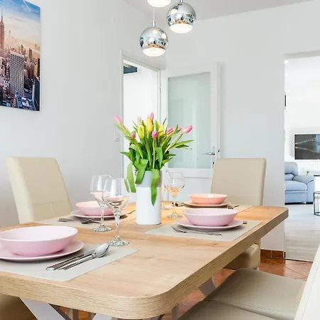 One-bedroom Holiday In